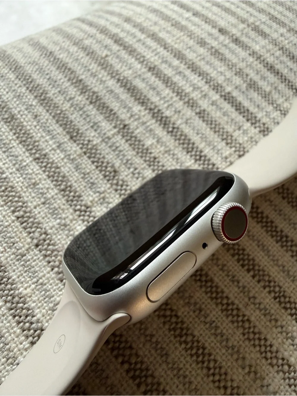 Apple Watch Series 9 41mm Cellular + GPS- Starlight